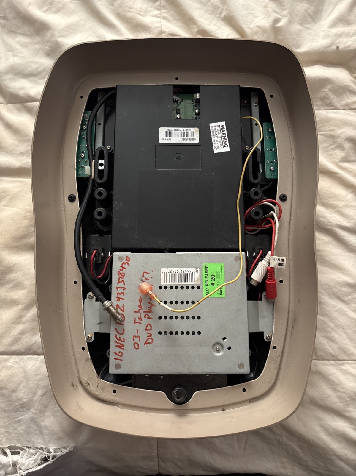 99-06 2003 Tahoe Audiovox 10.1" Overhead Monitor Ready, DVD Ent. System