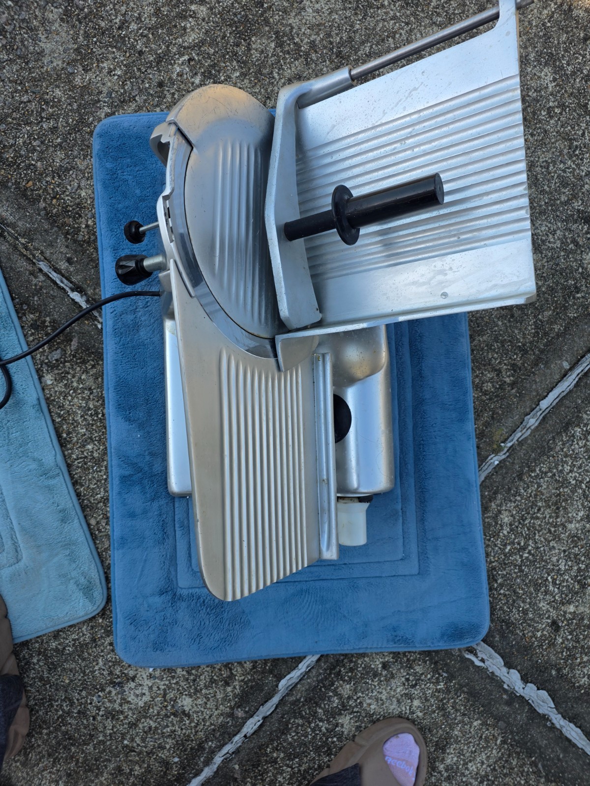 Globe G12 12" Electric Manual Food Slicer