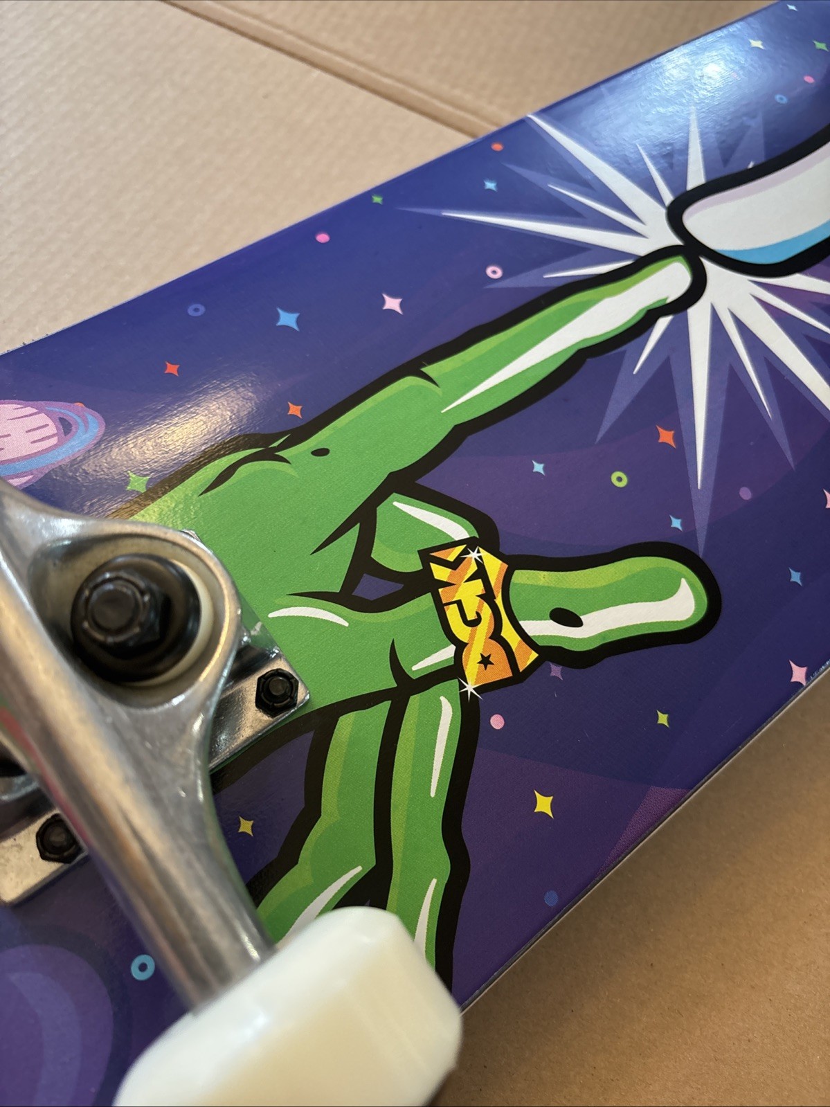 DGK Skateboard Complete Friends Alien Mickey 8.0"