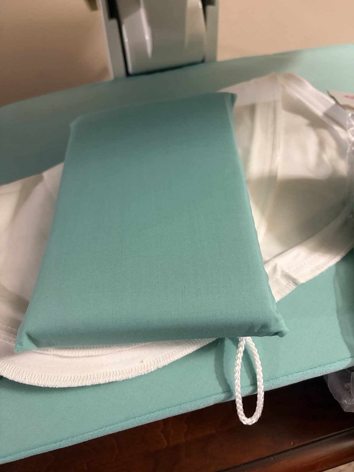 Elnapress Opal Professional Finish Swiss Ironing/Presser in Very Good Condition