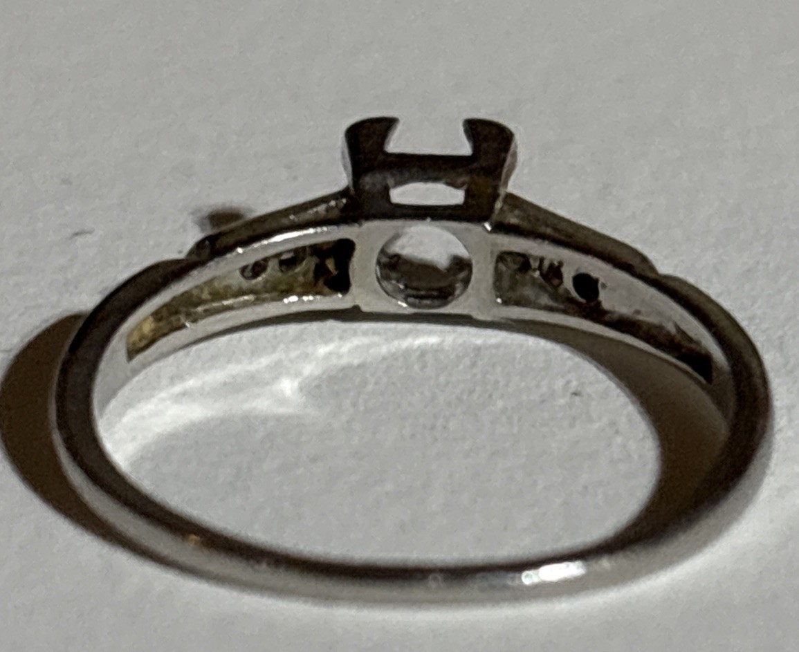 Platinum Solitaire Engagement Ring Setting – 0% IRID‑PLAT – Unmounted – 2.31g