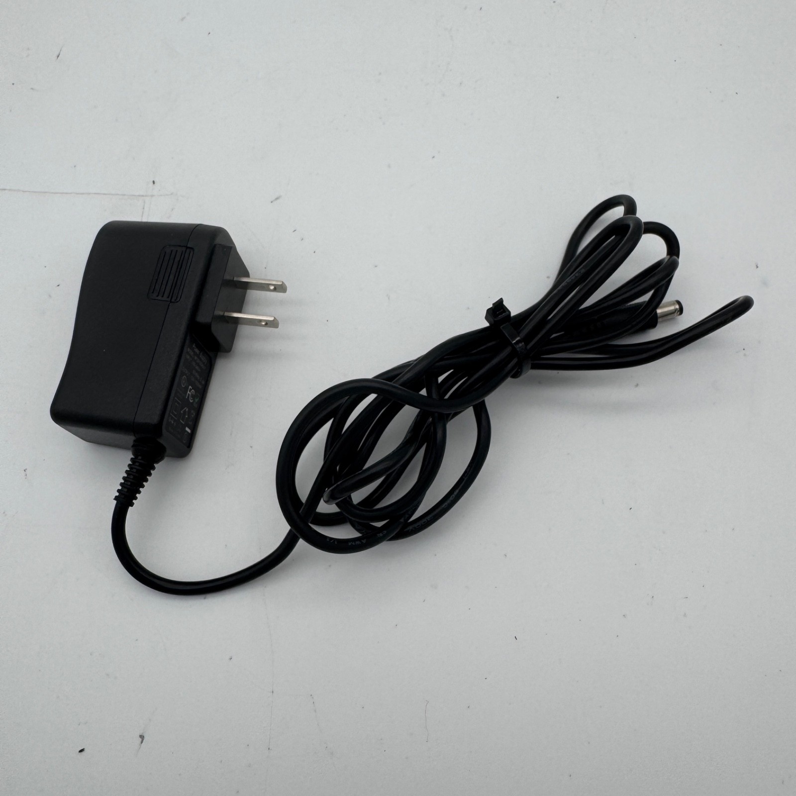 Motorola Watchguard WFC1 Vista WIFI Body Camera w/ HD Charging Base, Power Cable