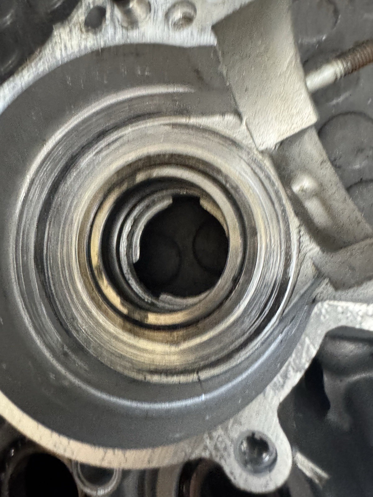 01 02 03 04 05 Kawasaki KX85 KX100 GENUINE OEM CRANKCASE SET L & R CASES