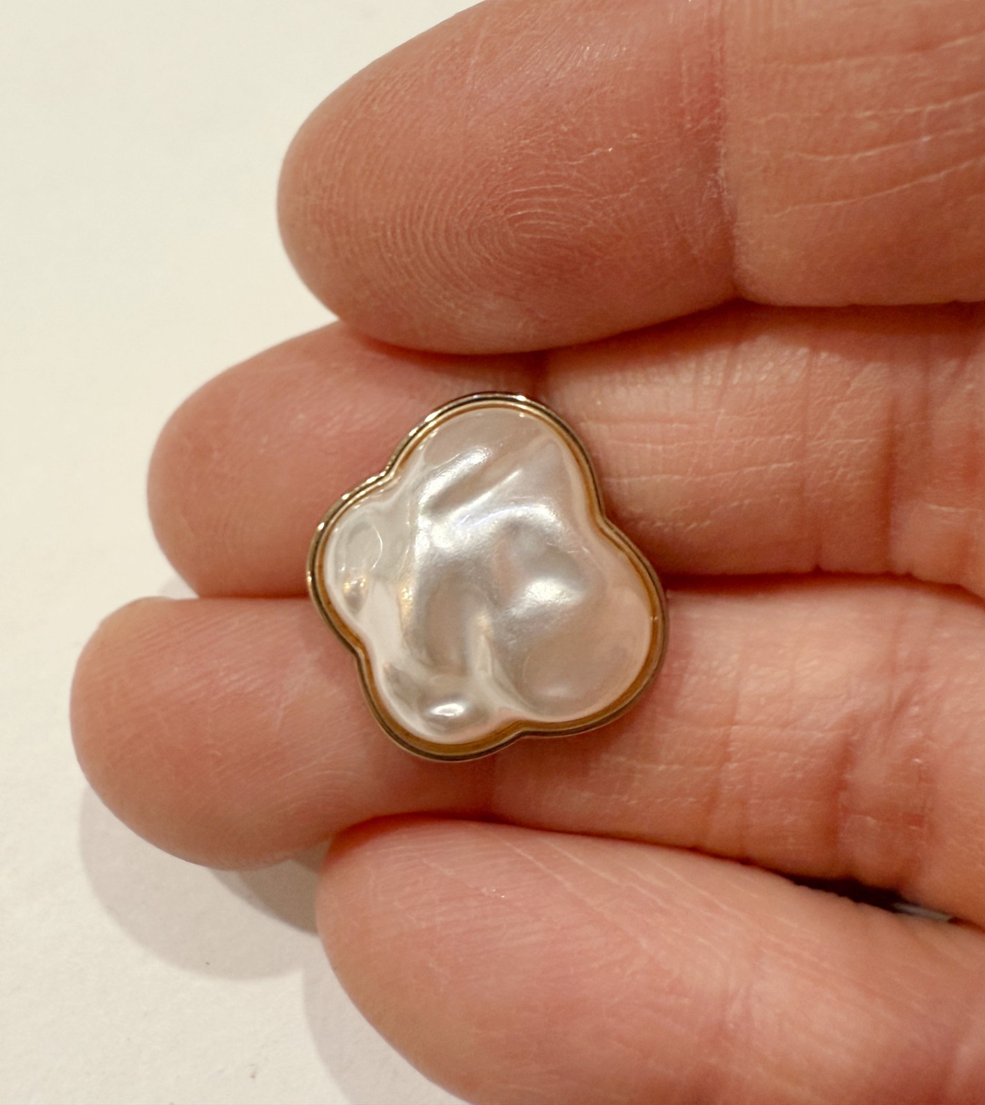 Natural Baroque Pearl Gold Metal Shank Buttons 15mm (6PC)