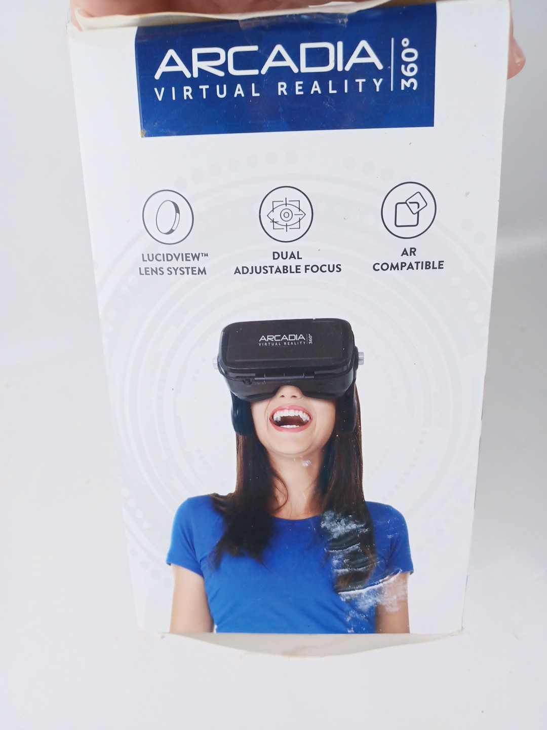 ARCADIA VIRTUAL REALITY HEADSET - 360 - BUILT-IN HEADPHONES - Black