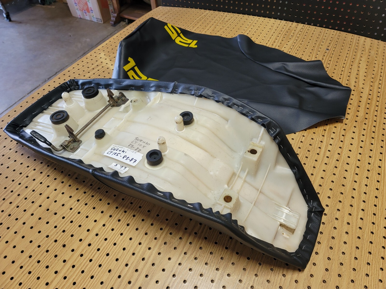 SUZUKI LT125 SEAT COVER SUZUKI ALT 125 SEAT COVER 1983-1987 MODEL [S*-77]