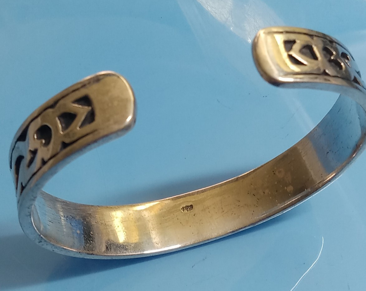 STERLING SILVER TRIBAL CUFF BRACELET 37 gm MAORI DESIGN FROM BALI INDONESIA