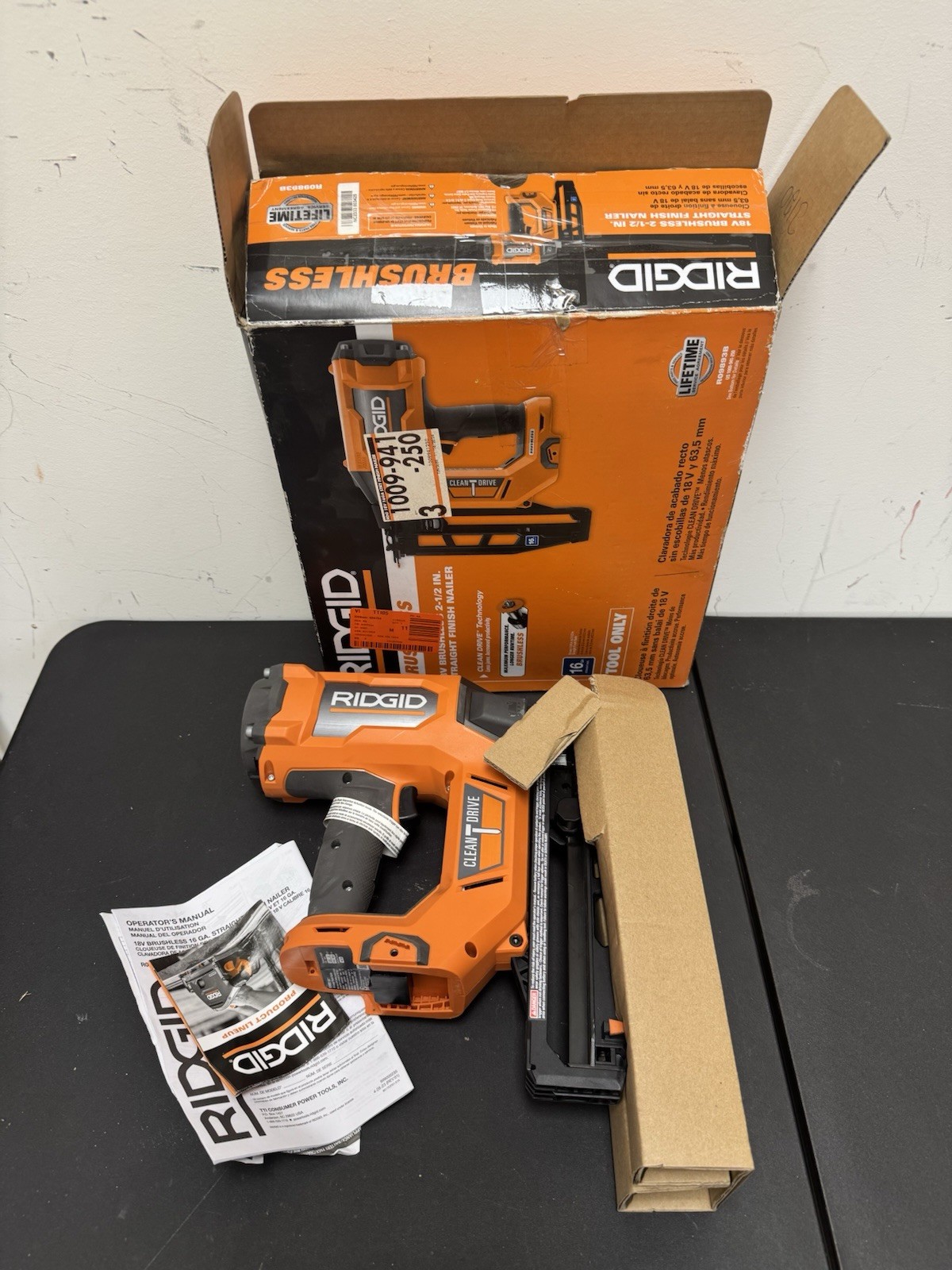 Ridgid R09893B 18V Brushless 2-1/2" Straight Finish Nailer (Tool Only) Brand New