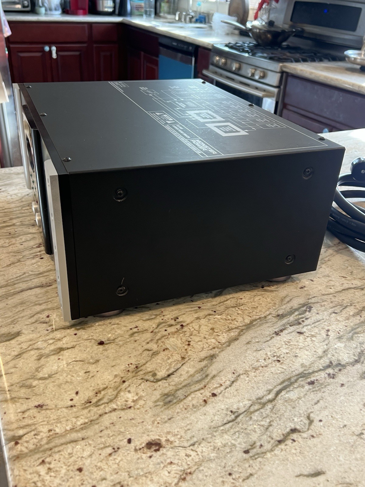 Monster Power AVS 2000 Automatic Voltage Stabilizer Protector. Tested Working.