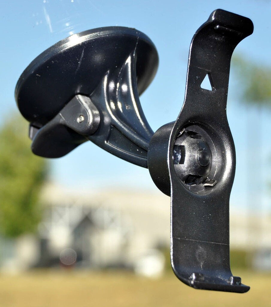 NEW Garmin GPS Window Mount Nuvi 2555LMT 2555LT 2595LMT Car windshield holder