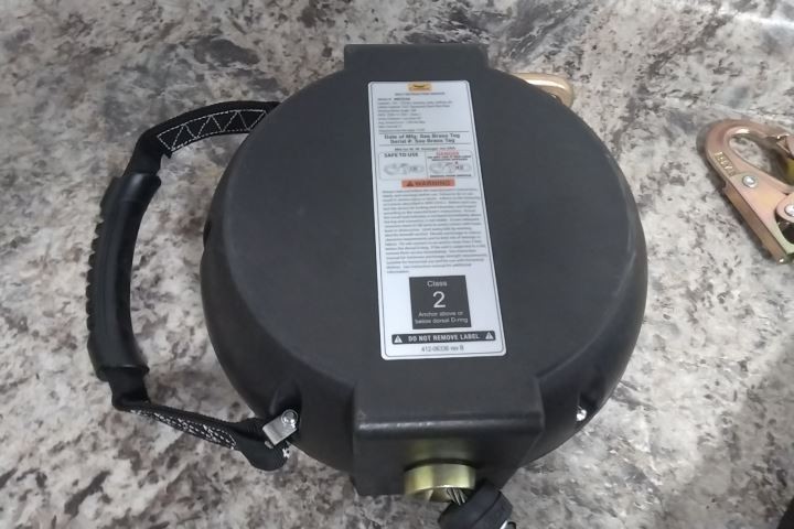 Condor GR727630LE 30 Ft L 310 Lb Cap Self-Retracting Lifeline