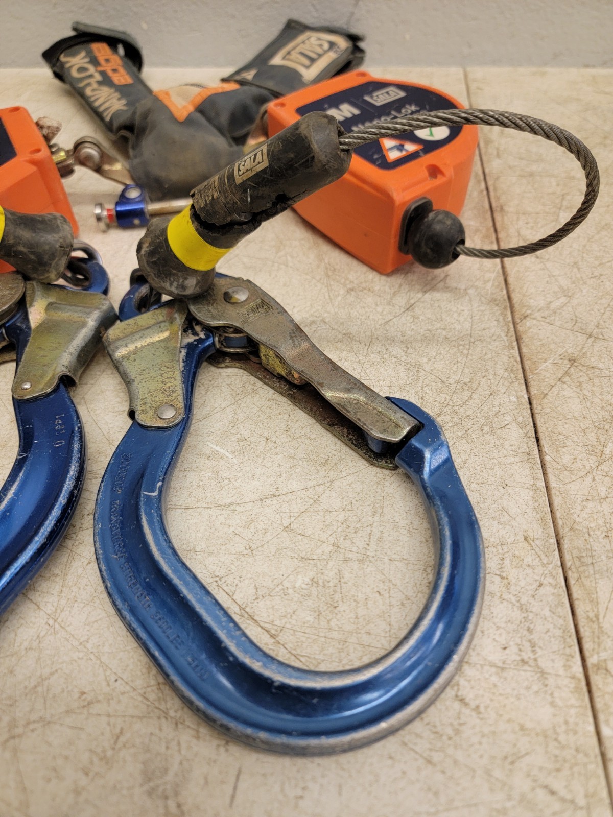 3M DBI SALA NANO-LOK 8' EDGE 3500231 DUAL LEG SELF RETRACTING LIFELINE LANYARD👁