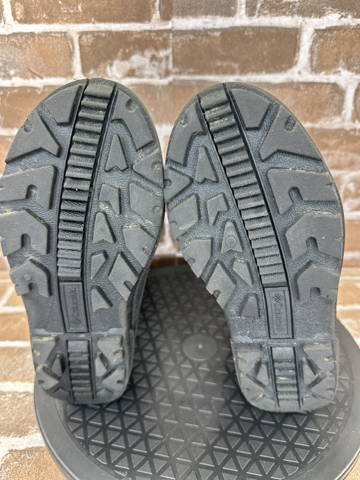 Columbia Powderbug Plus II Waterproof Winter Boots Green Camo Boys Youth Size 2