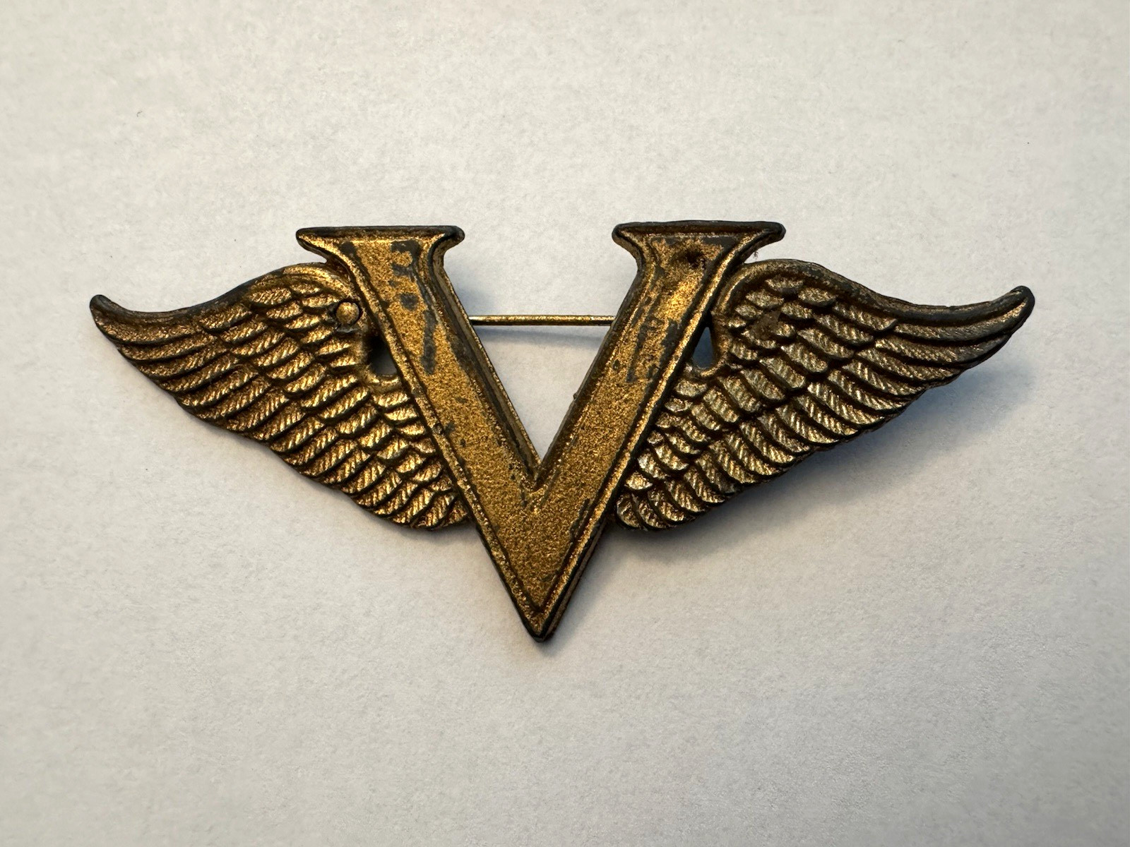 1940s WWII Winged V for Victory Pin Sweetheart Homefront World War Two, 3 Inches