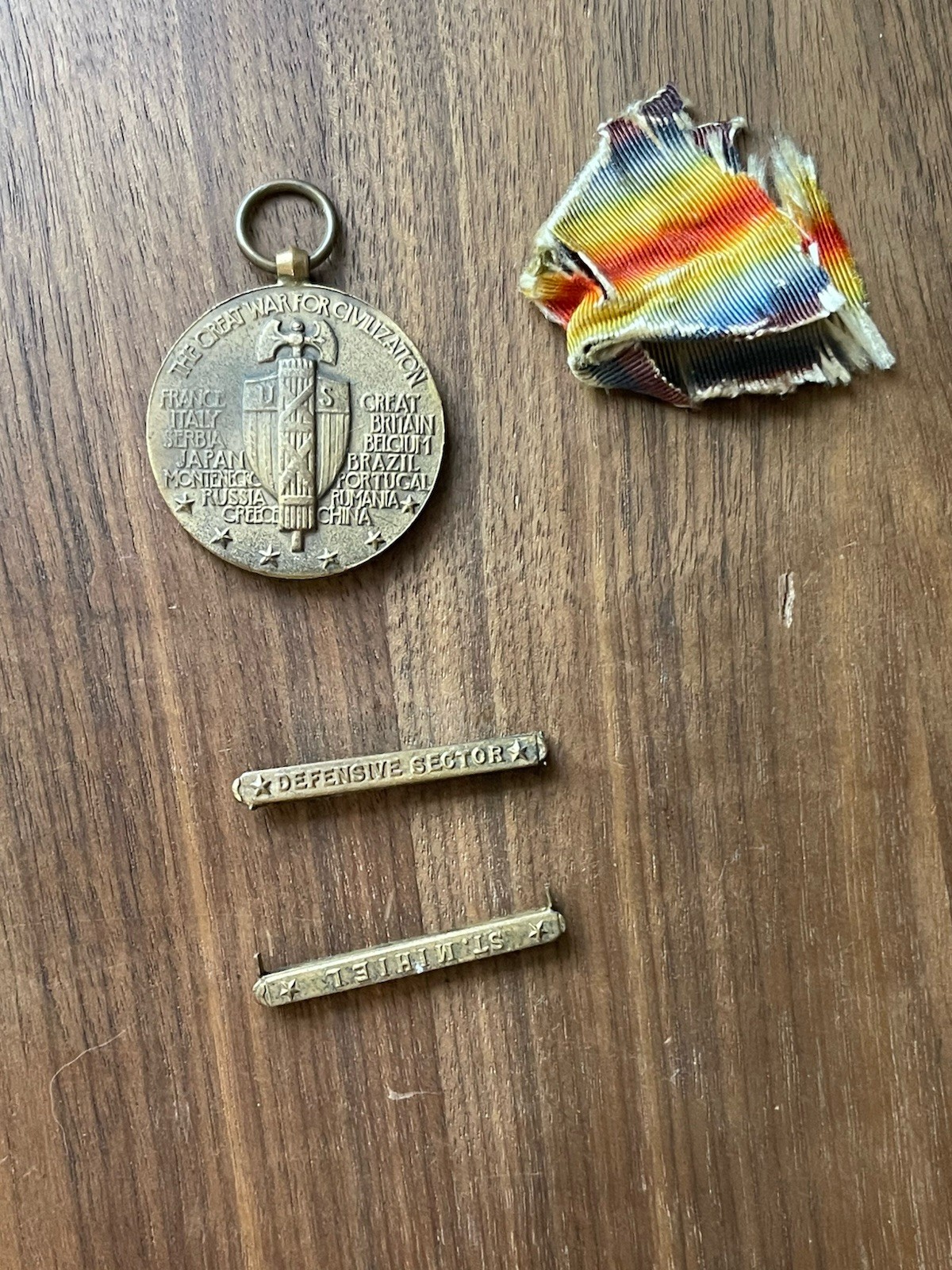 WW1 Victory Medal  St Mihiel  and Defense Sector Bar