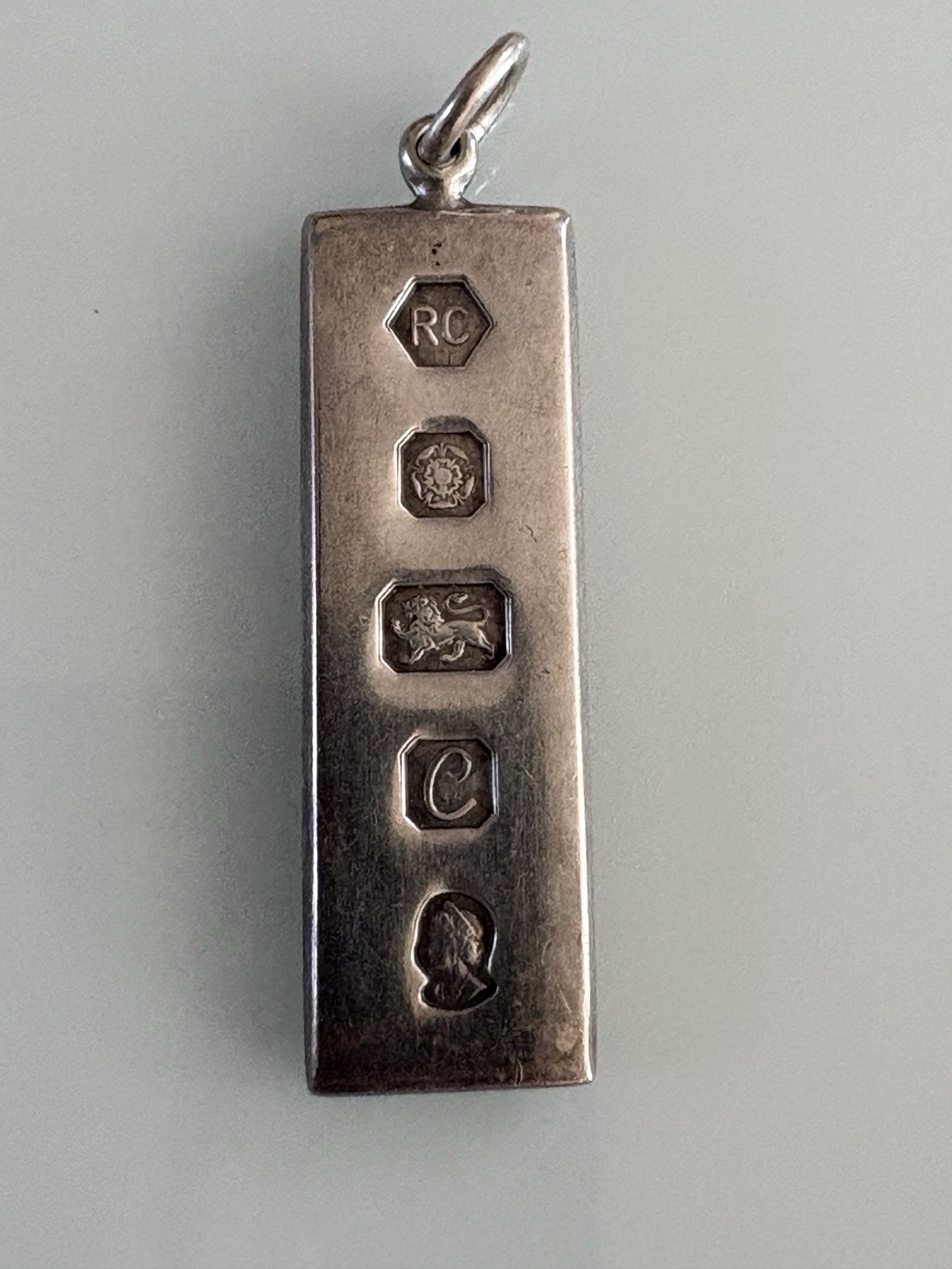 Vintage Sterling Silver Queens Jubilee Ingot Pendant 1.5” Long 16g /0.56 Ounces