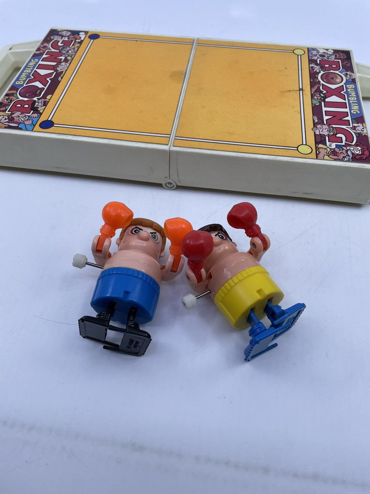Vintage 1980s Tomy BUMBLING BOXING Two Wind-Up Boxers and Portable Ring Game C2
