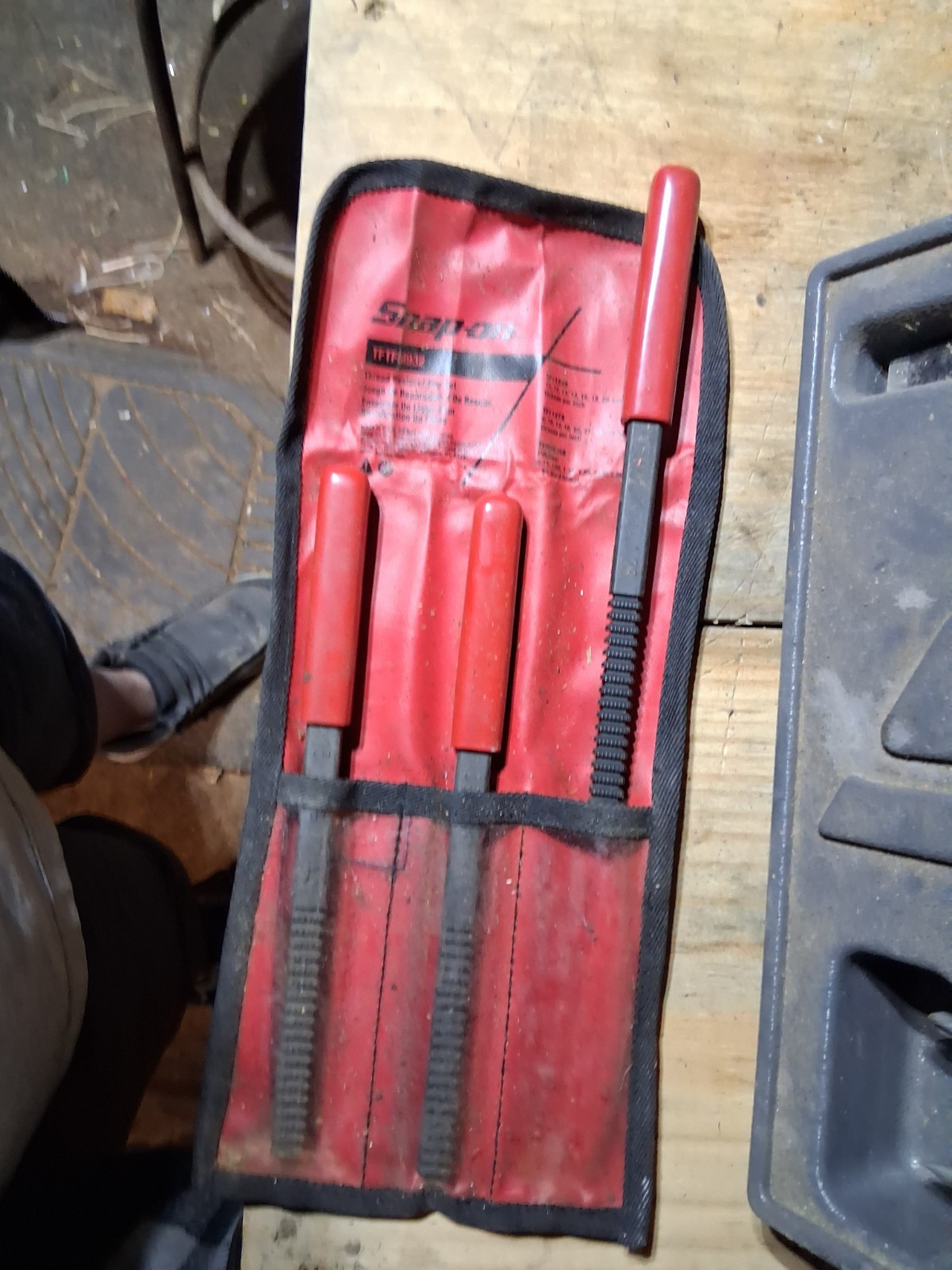 Snap On Screw Driver Set And Snap On Thread Chaser Set