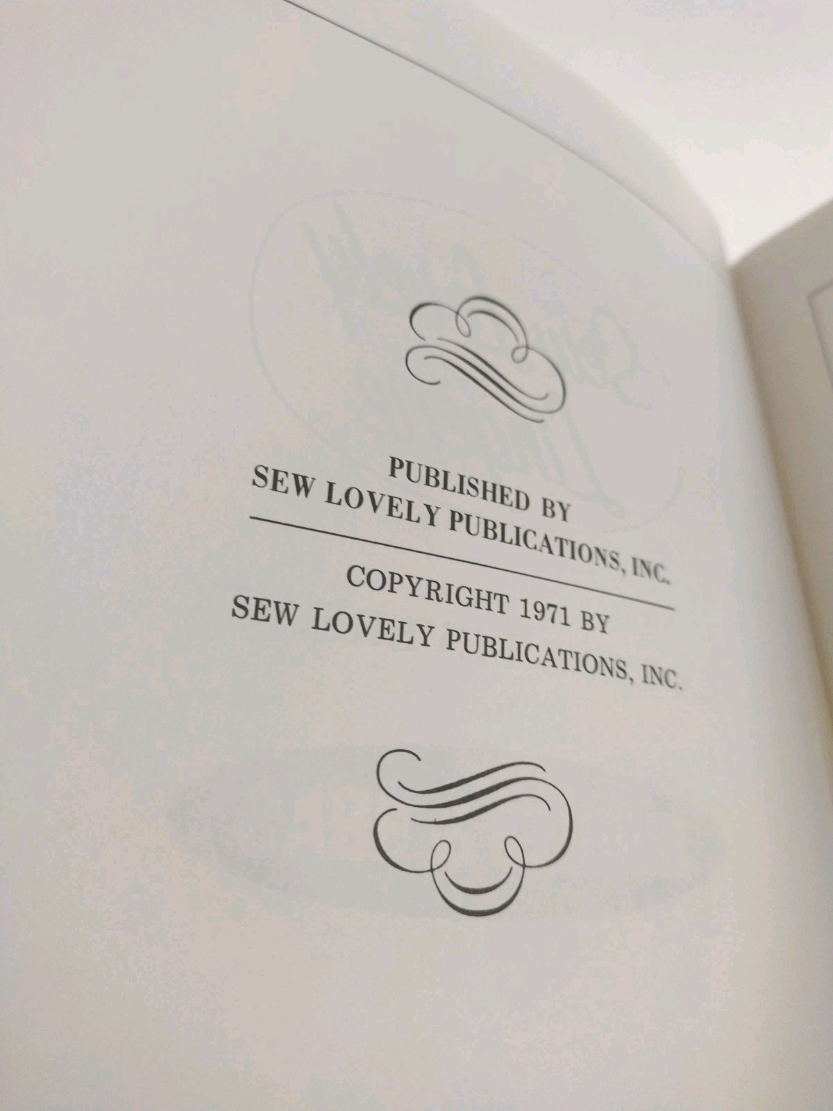 Sew Lovely Lingerie by Laverne Devereaux GIRDLE & BRA Sewing Techniques BOOK 70s