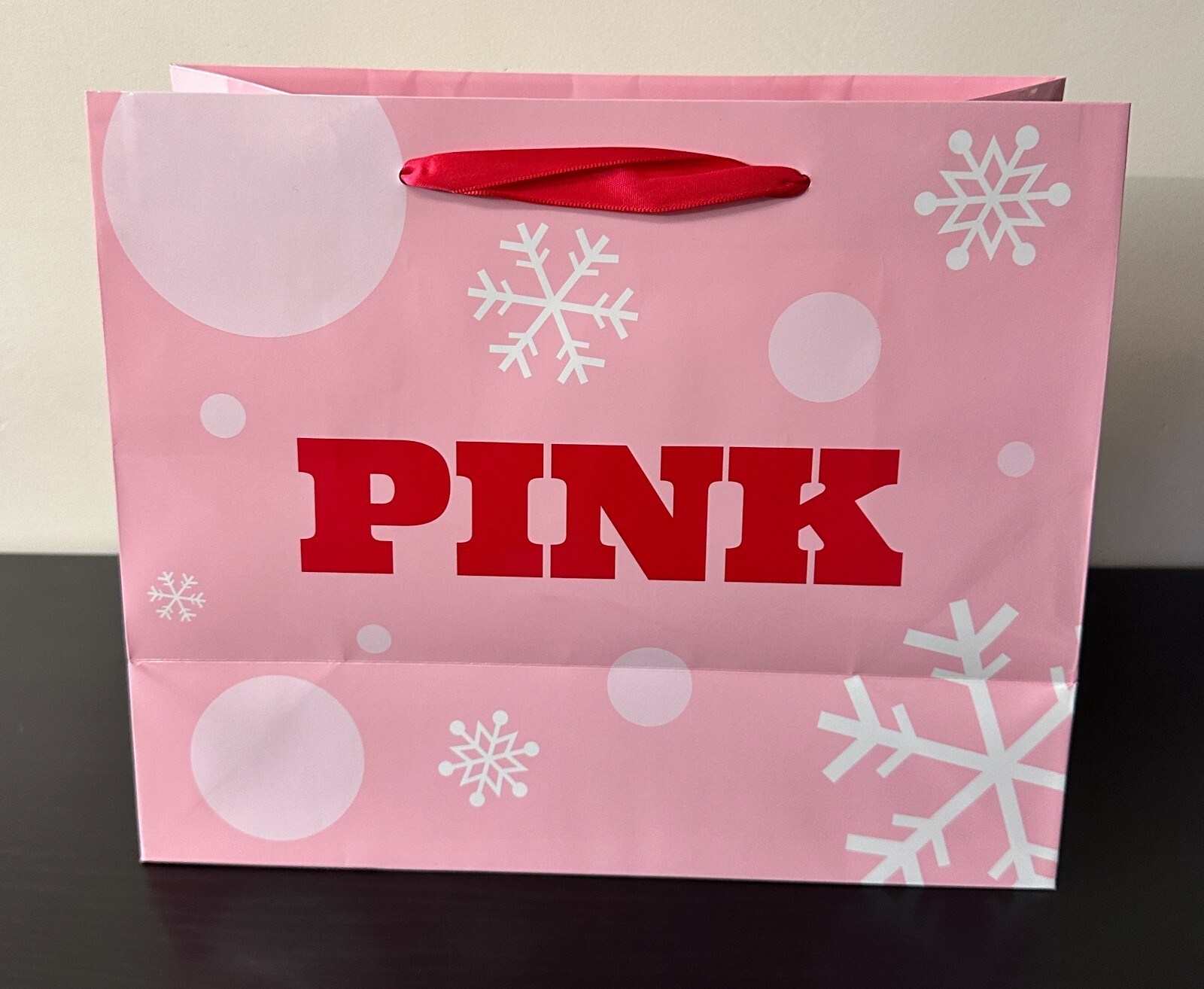 10 Holiday Design Victoria's Secret MEDIUM Paper Pink Shopping Favor Paper Bags