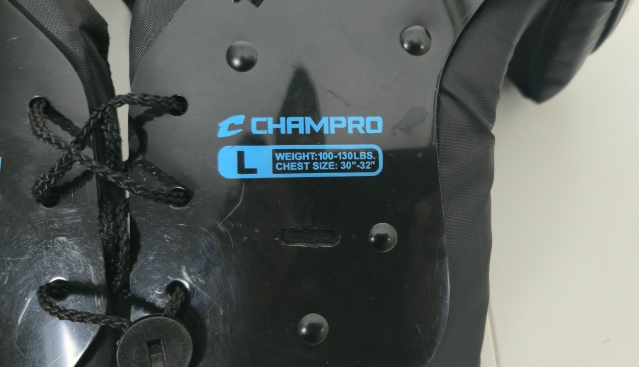 Champro Youth Scorpion Football Shoulder Pads Size Large 100-130 Lbs 30-32”