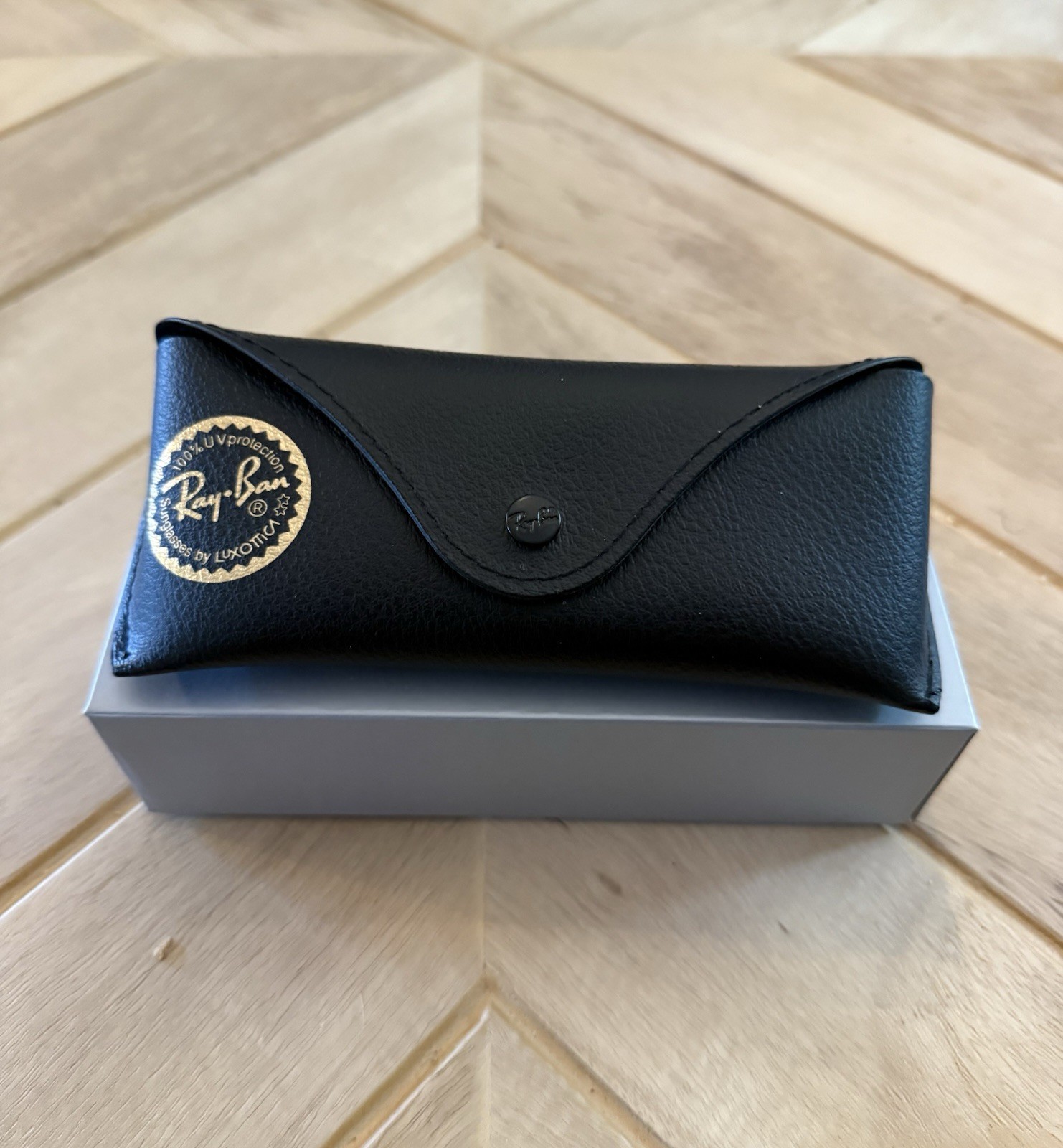 Ray-Ban Sunglasses Wayfarers Classic Black Frame Dark Green Lens 50mm