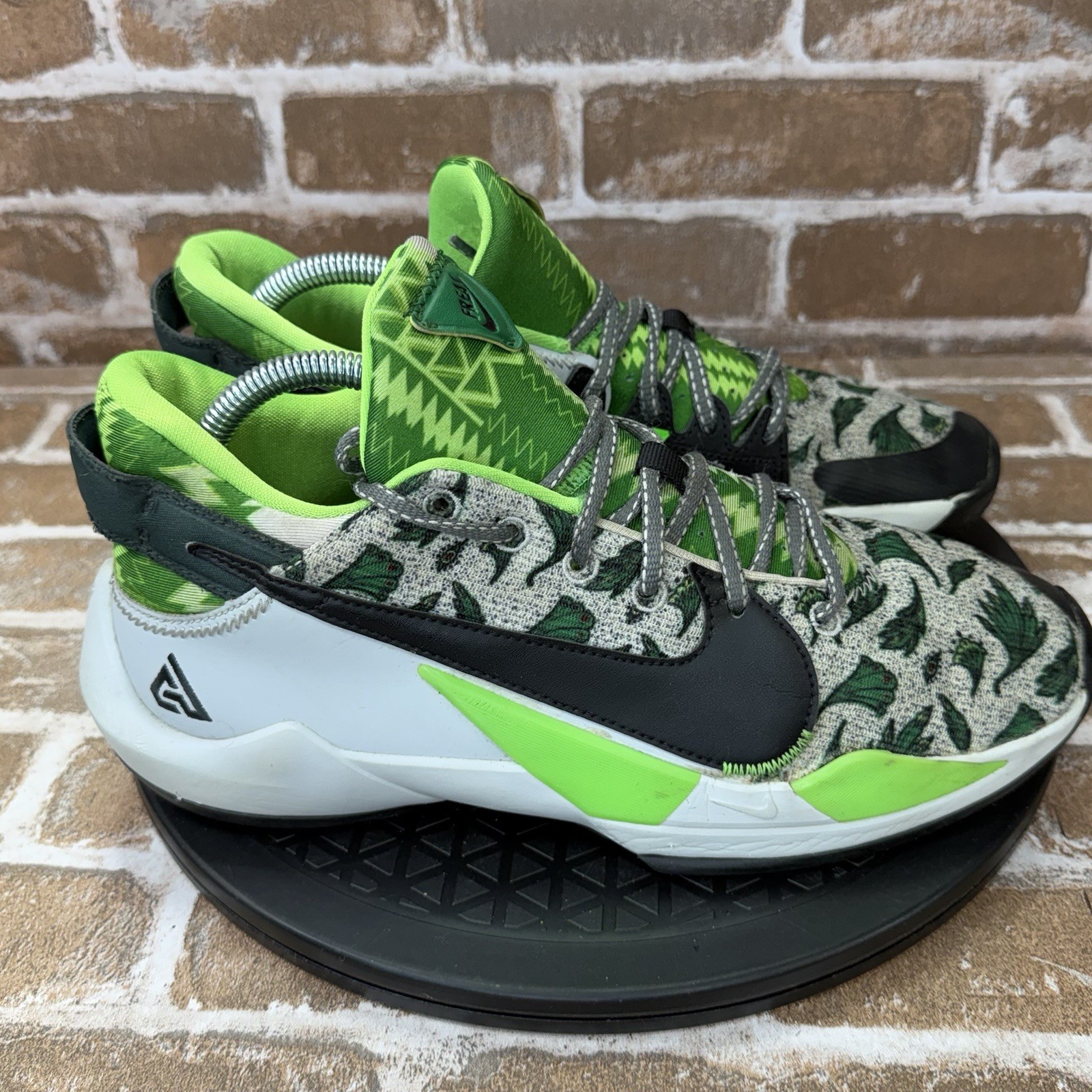 Nike Freak 2 Naija Giannis Basketball Shoes Green CN8575-002 Boys Youth Size 7Y