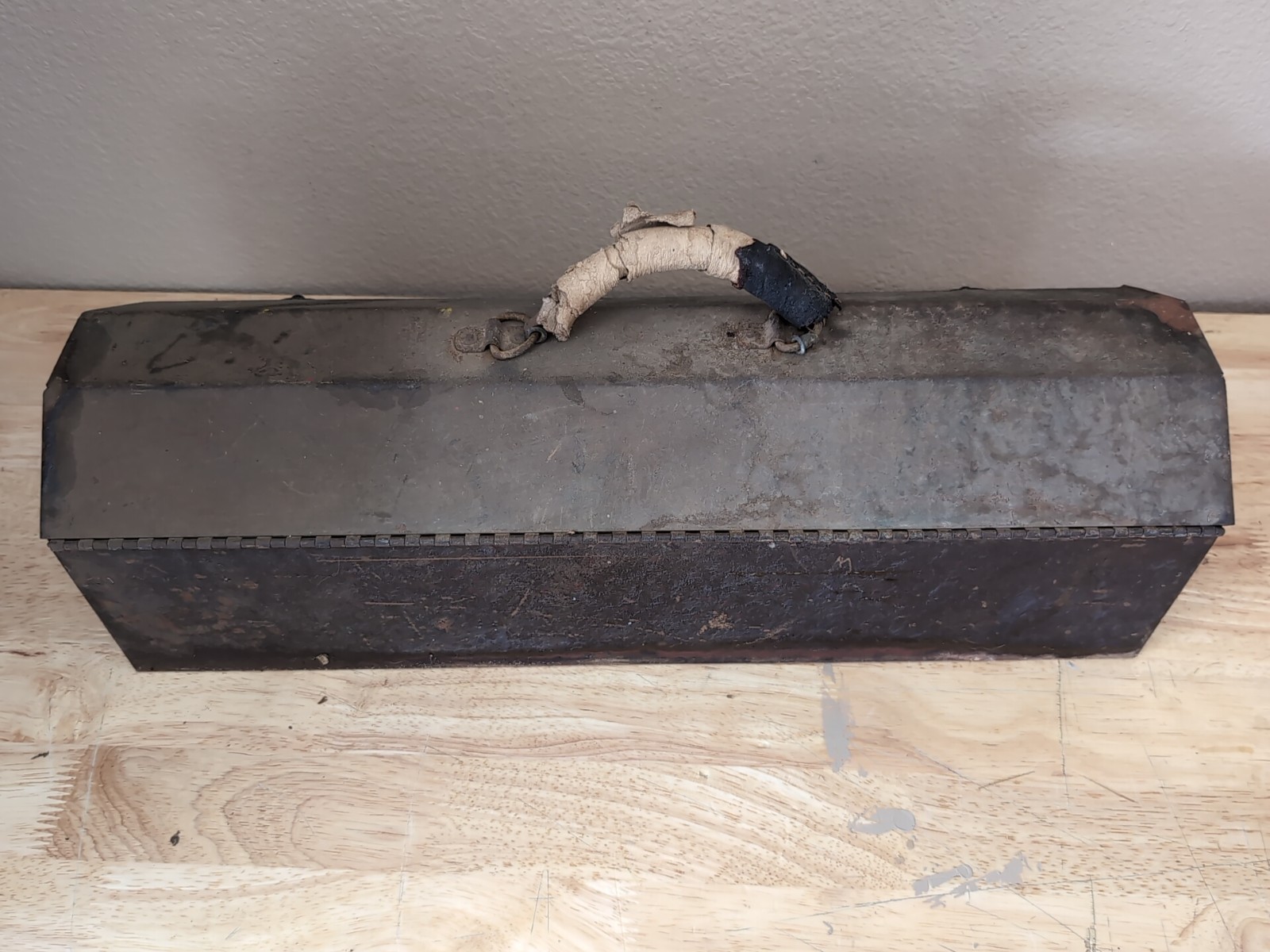 1930s Western Giant Tools Western Auto Supply Tool Box w/ Tray Leather Handle