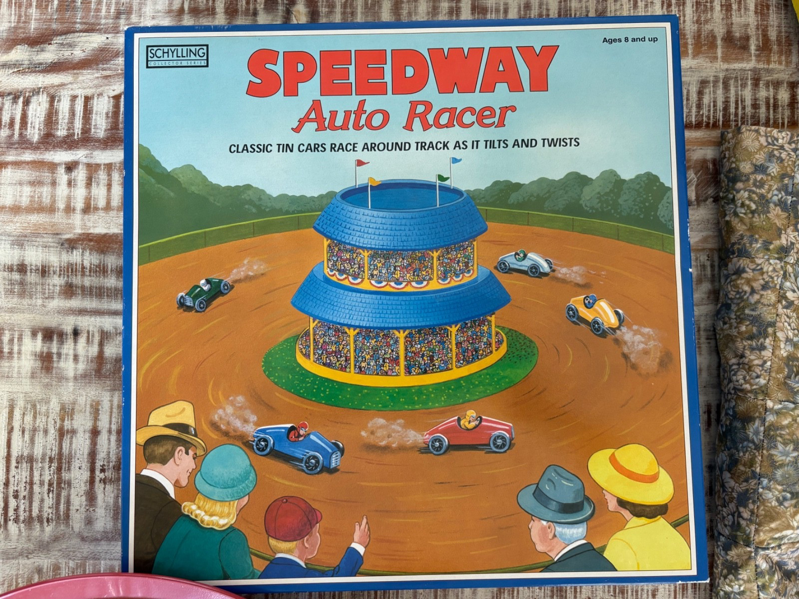 SCHYLLING Collector Series Speedway Auto Racer Tin Wind up W/ 5 Cars/Key/ box