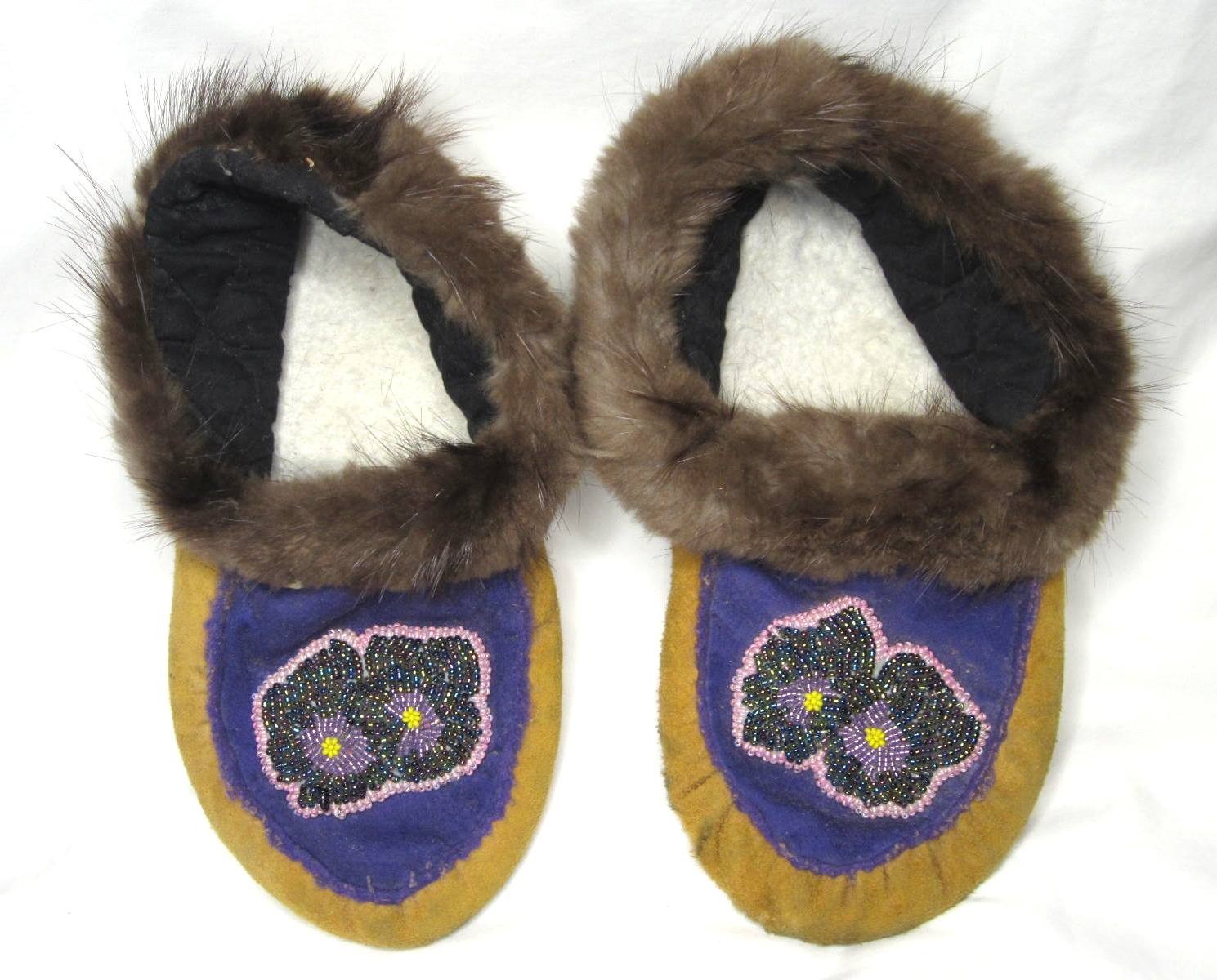 Native Alaskan Moccasins Slippers - Real Fur, Hand Stitched Bead Work - Size 6 W