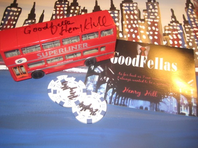 CORGI METROBUS DYECAST  BEAUTIFUL SIGNED BY HENRY HILL