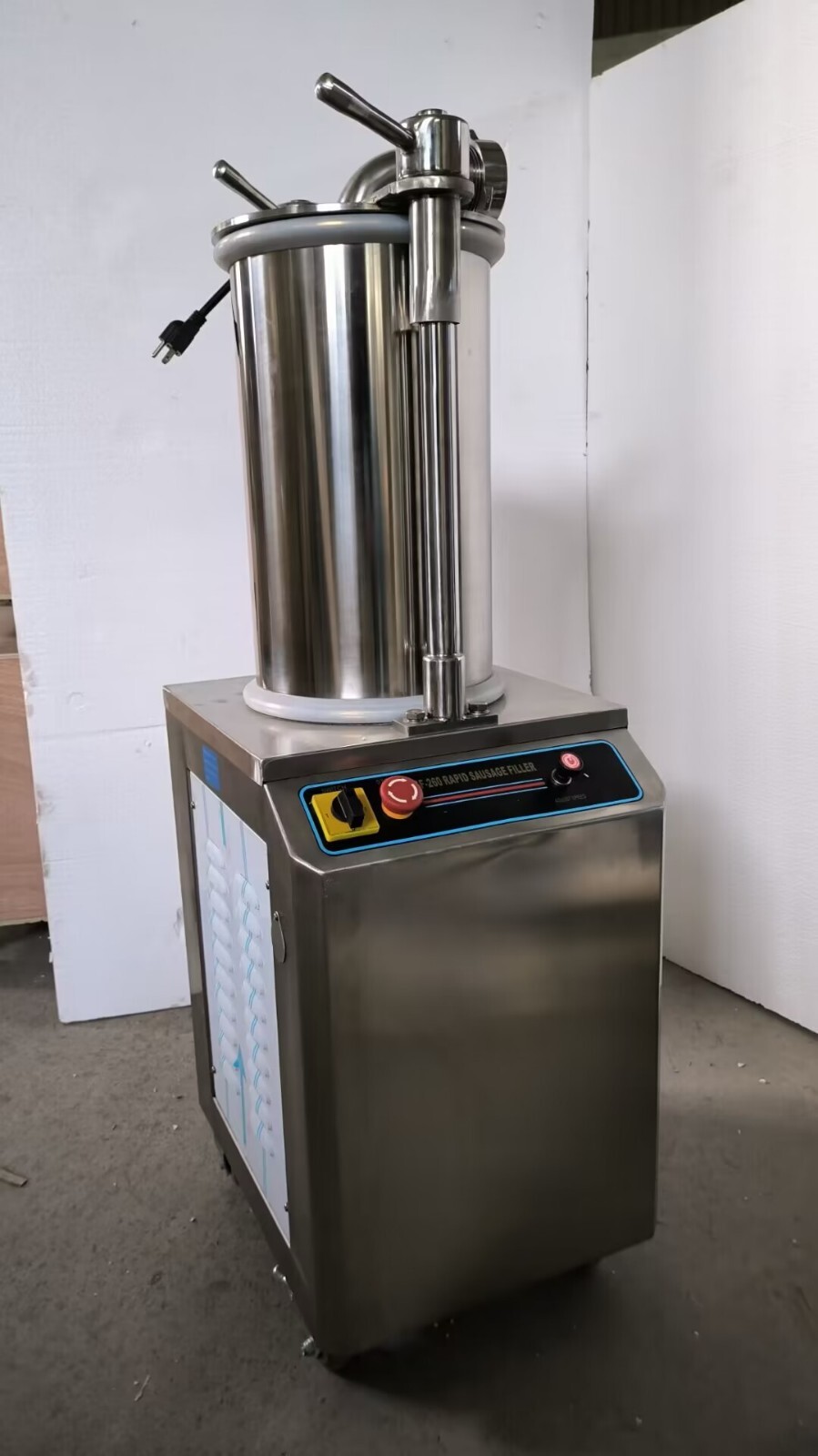 Hydraulic 57 lb. Sausage Stuffer | Automatic 110V | 882 lb/h | Sausage Filling