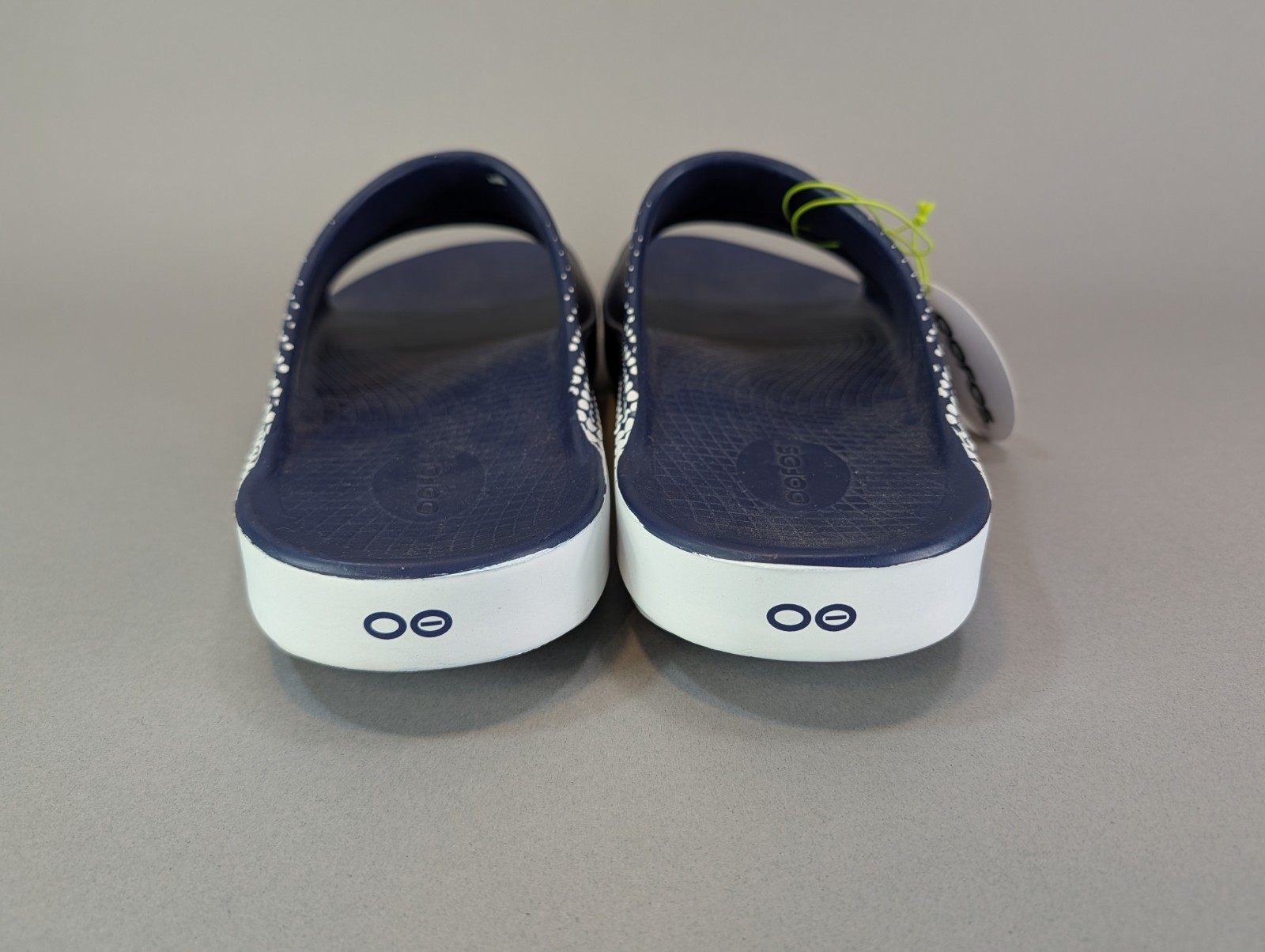 OOFOS Mens Size 14 OOAHH Sport Recovery Slide Sandals Matrix Navy Blue