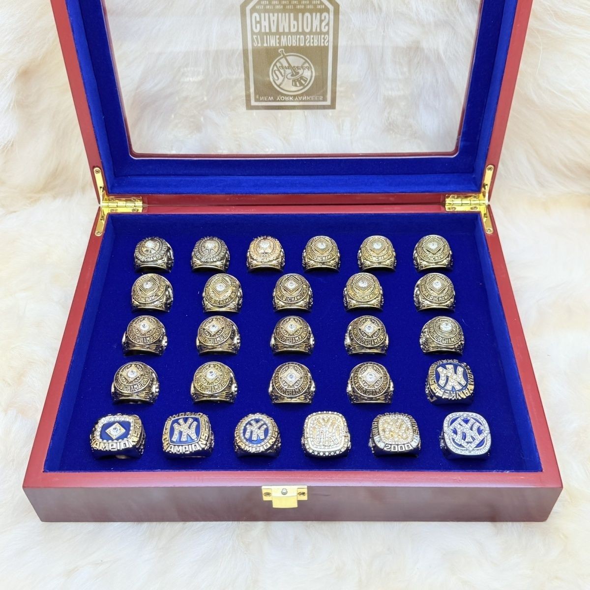NY YANKEES 27 PCS WORLD SERIES CHAMPIONSHIP RING SET W DISPLAY BOX