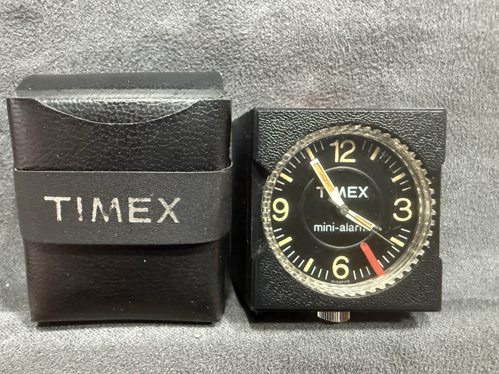 Vintage TIMEX Mini-Alarm Clock Travel Clock w Original Case Black Untested Retro