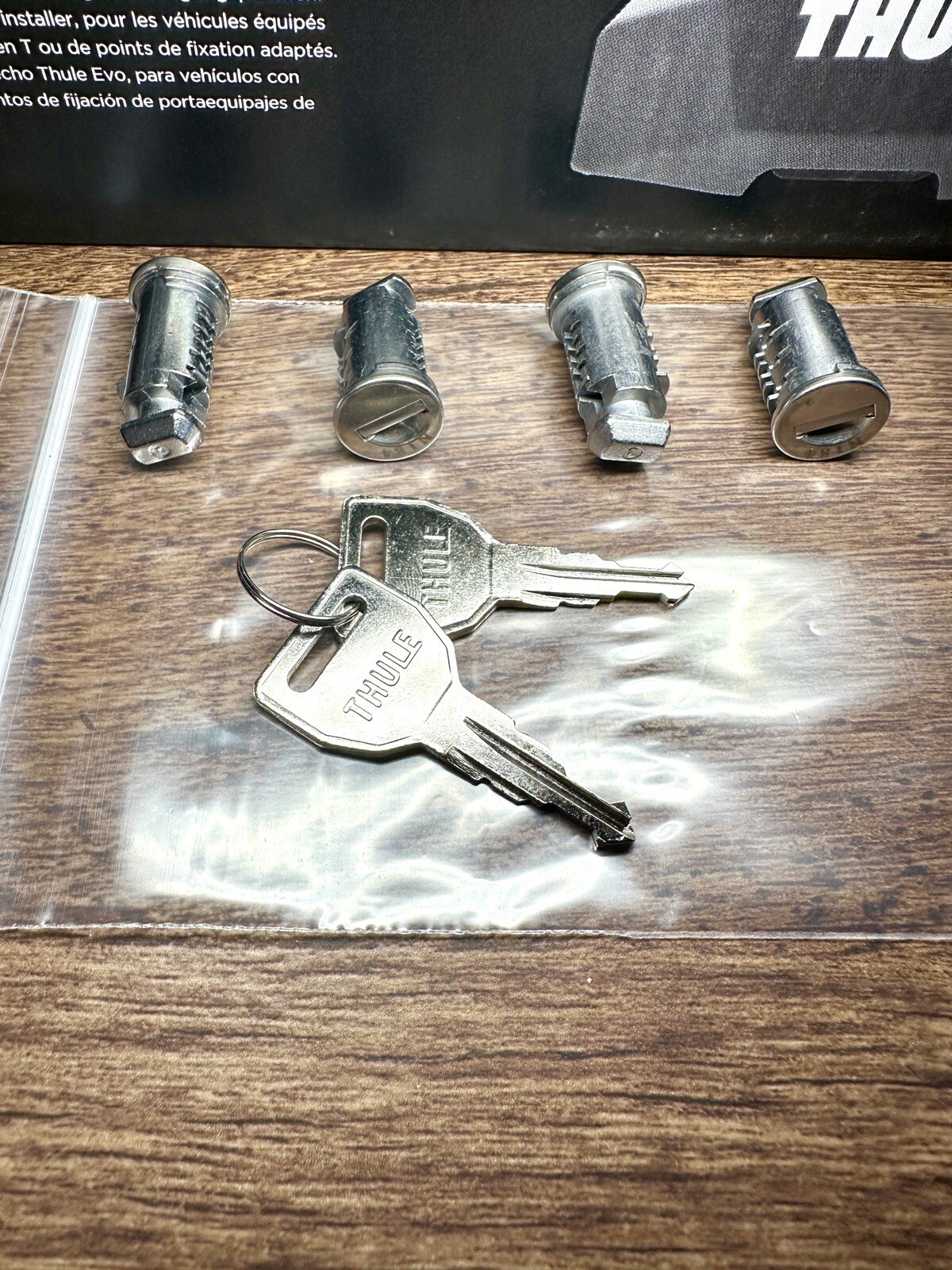 Thule Evo Fixpoint FootPack 710701 + Thule Metal Lock 4-Pack (Free $74.95 Value)