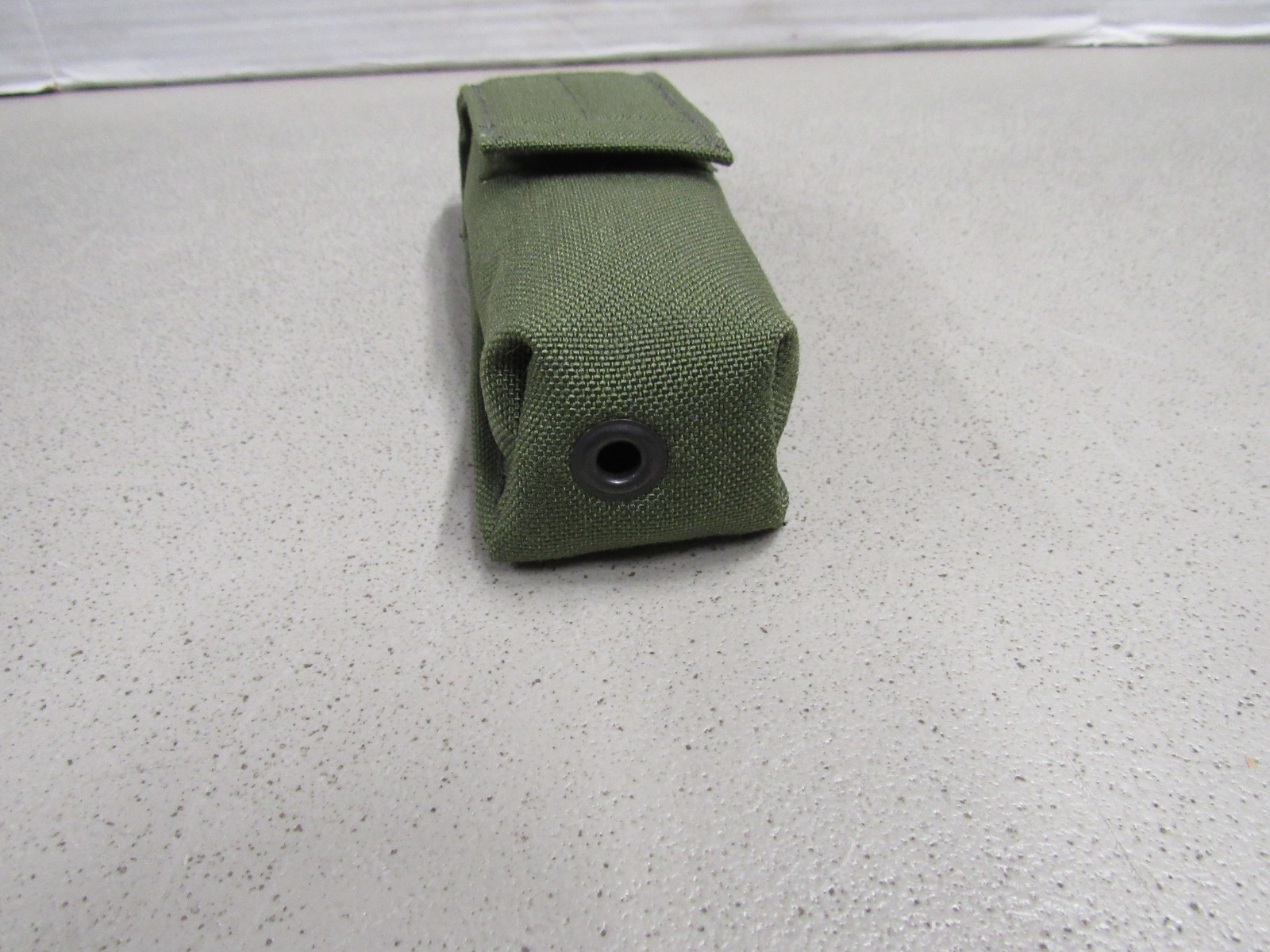 Old Gen Eagle OD Green Suppressor Pouch w/ Alice Clip Flashlight Pouch NOS