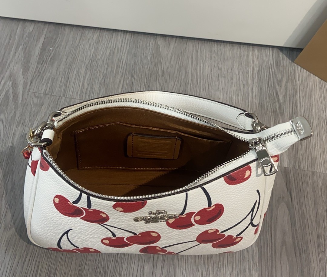 🍒 Womens Shoulder Bag With Cherry Print Smooth Leather COA CZ774