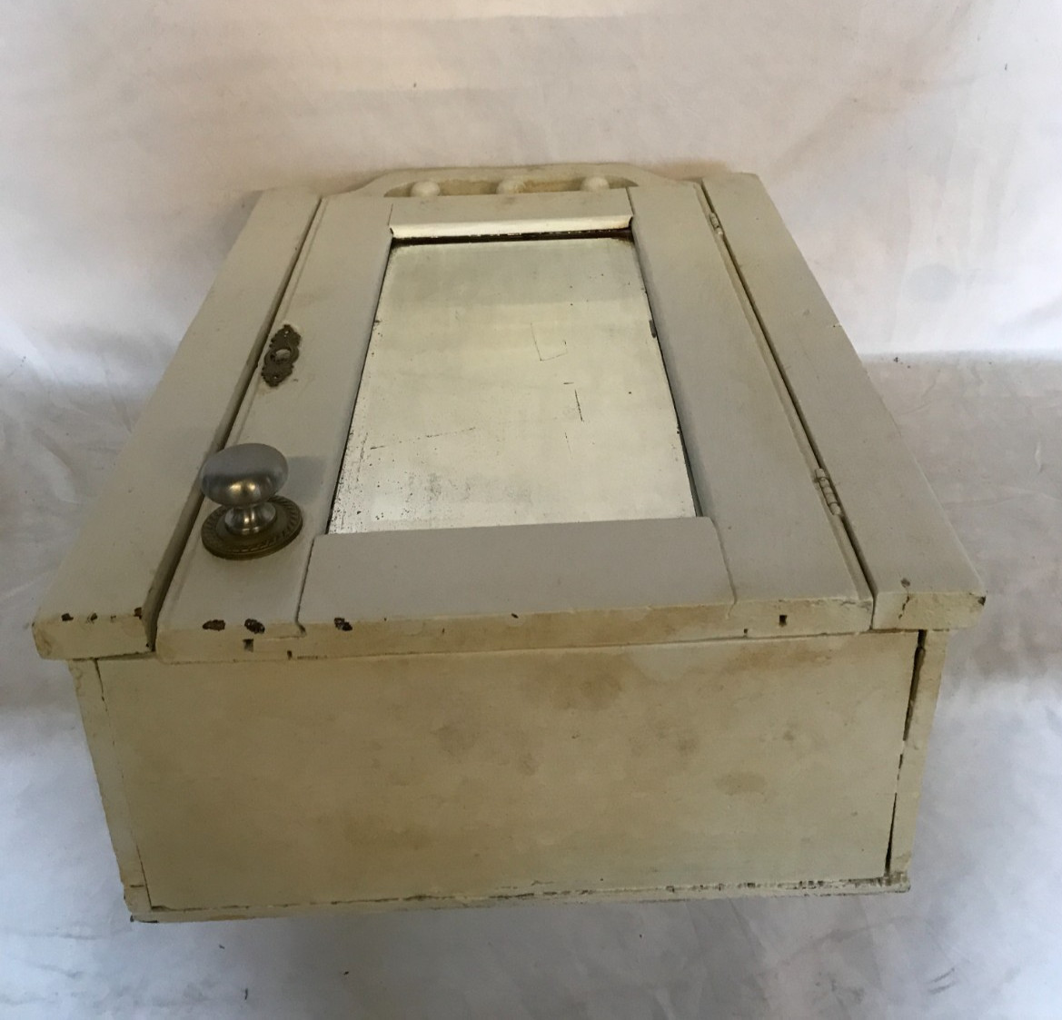 VTG 13x18 Wood Shabby Wall Medicine Cabinet Mirror Stick & Ball Chic Old 26-26B