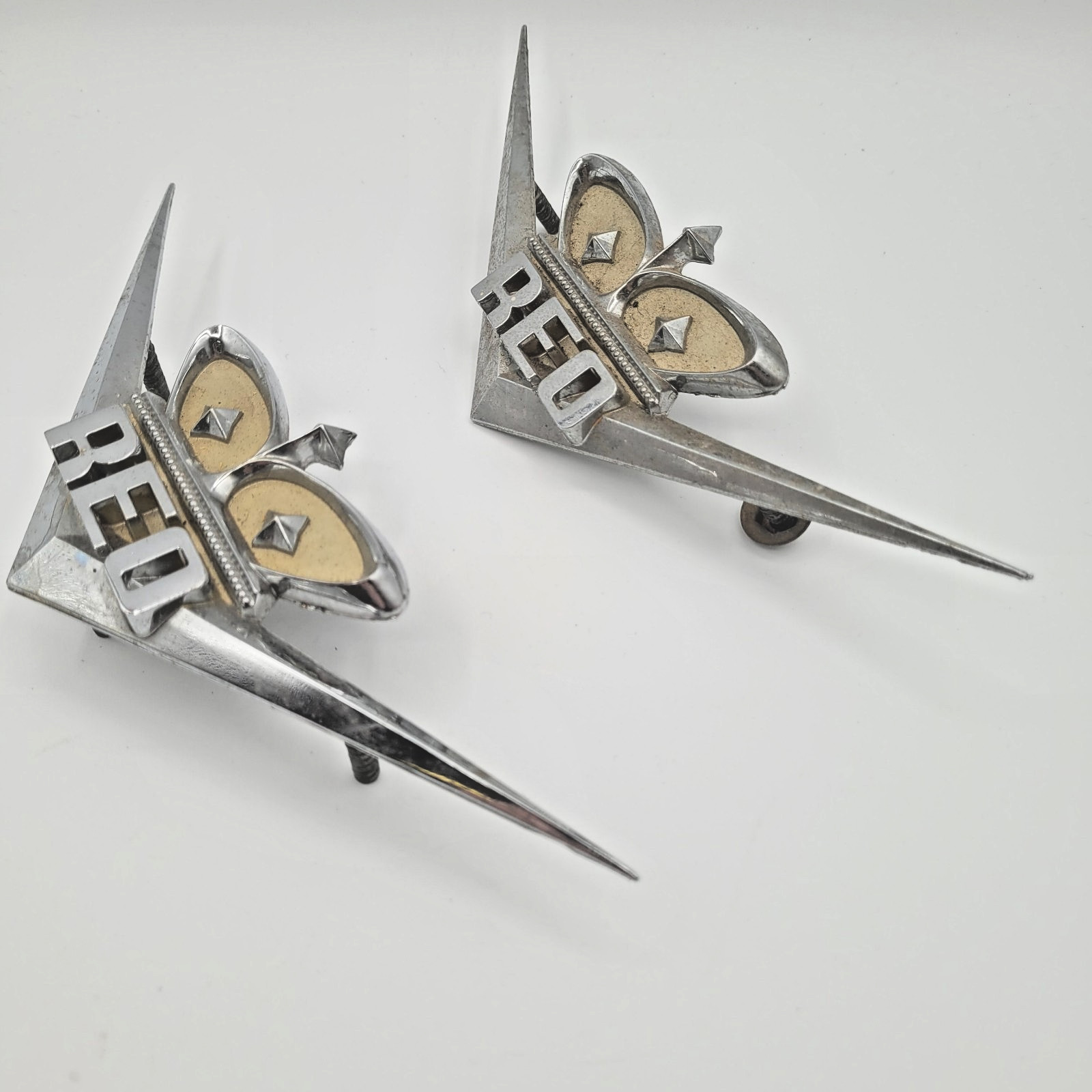 Diamond REO Emblems Vintage 1960s Badge #2770Y2 DIAMOND REO HEAVY DUTY TRUCKS