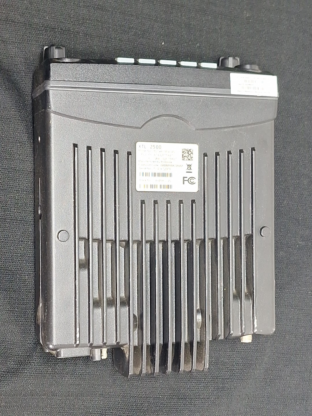 Motorola XTL2500 900mhz Digital Mobile Radio M21WRS9PW1AN 500088-001480-1