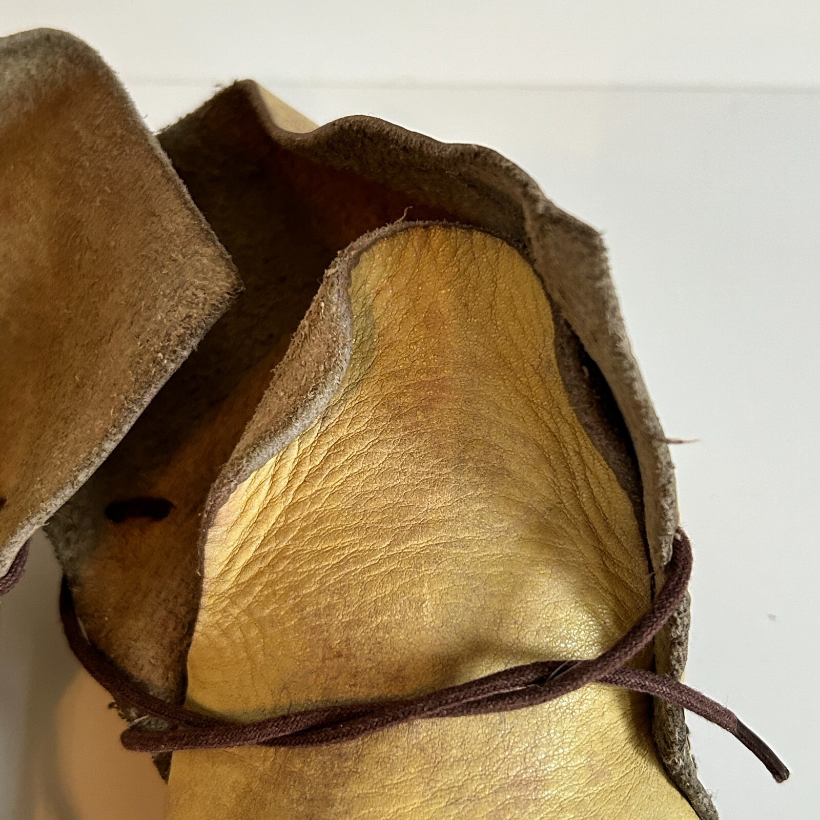 Vintage7" BEADED Thunder Bird LEATHER NATIVE AMERICAN INDIAN MOCCASINS BOOTIES