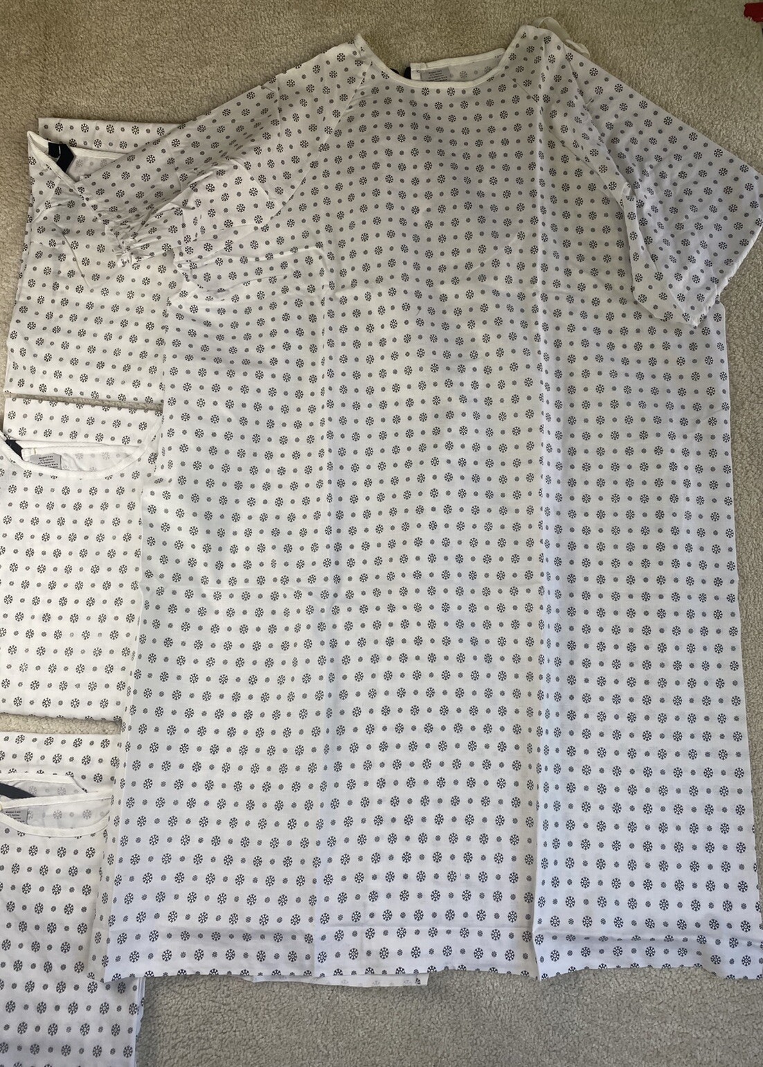 Magnus Care Hospital Patient Gowns SPA MEDICAL HOME CARE White NEW Lot of 4