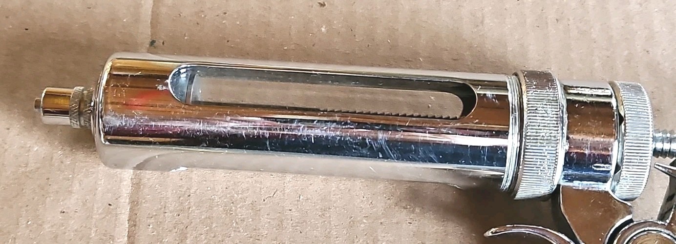 Ideal Instrument 50 cc Mega Shot Pistol Grip Livestock Syringe Pre-Owned