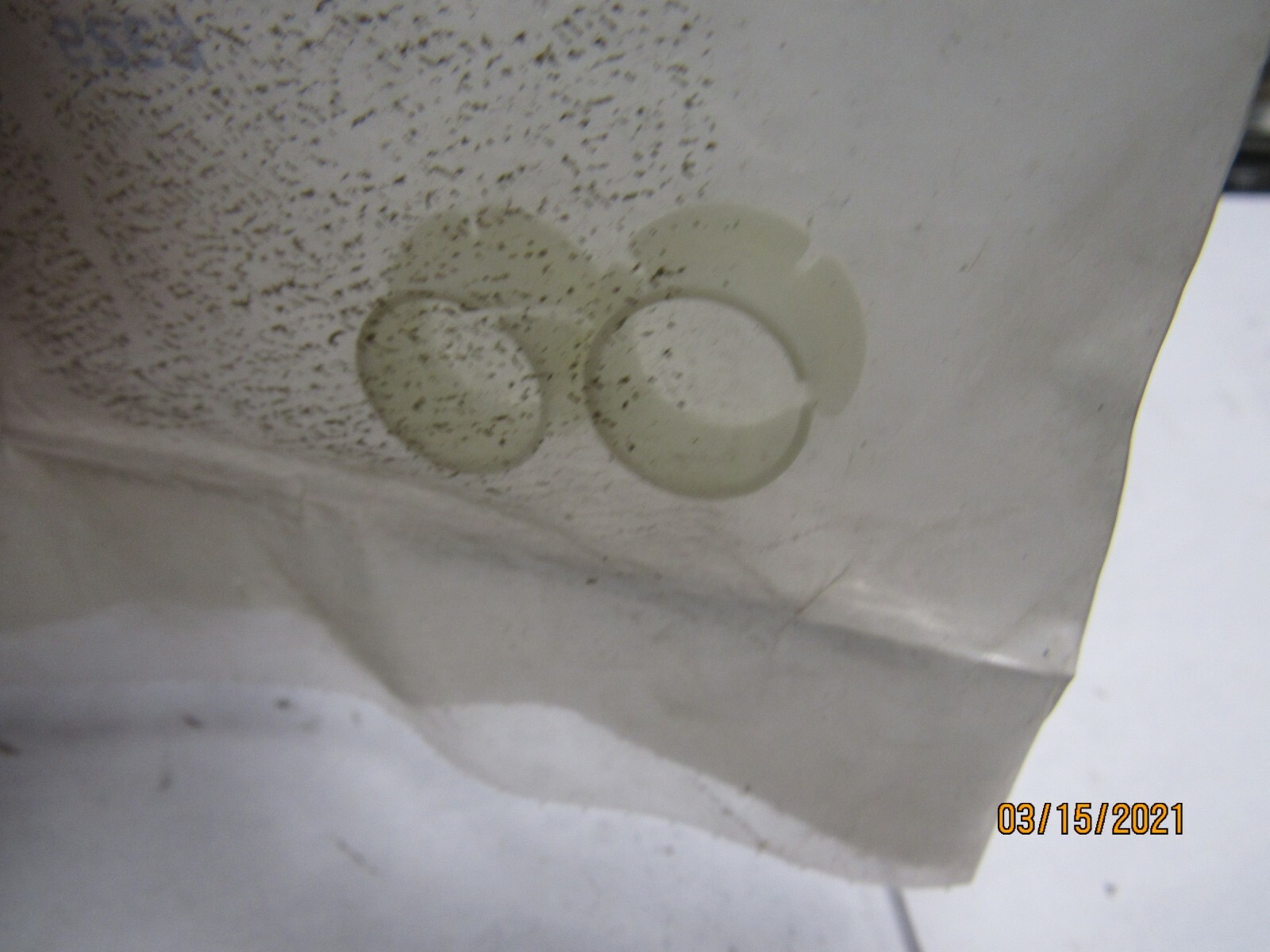 2 NEW OMC  OEM EVINRUDE JOHNSON  COBRA BUSHIINGS 308532