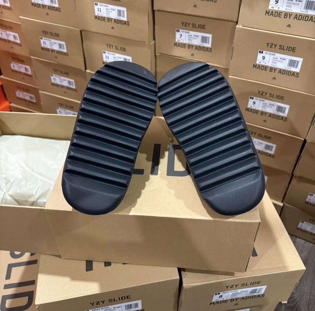 YEEZY SLIDES ONYX - 7-12 🚨Fast Shipping🚨