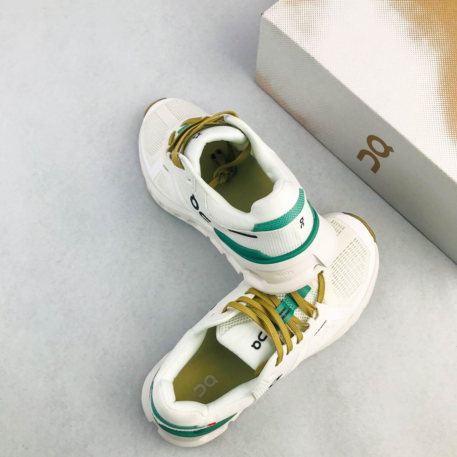 ON Cloudrunner 2 Green Running Shoes Support Cushion Superfoam Sneakers US 6-9