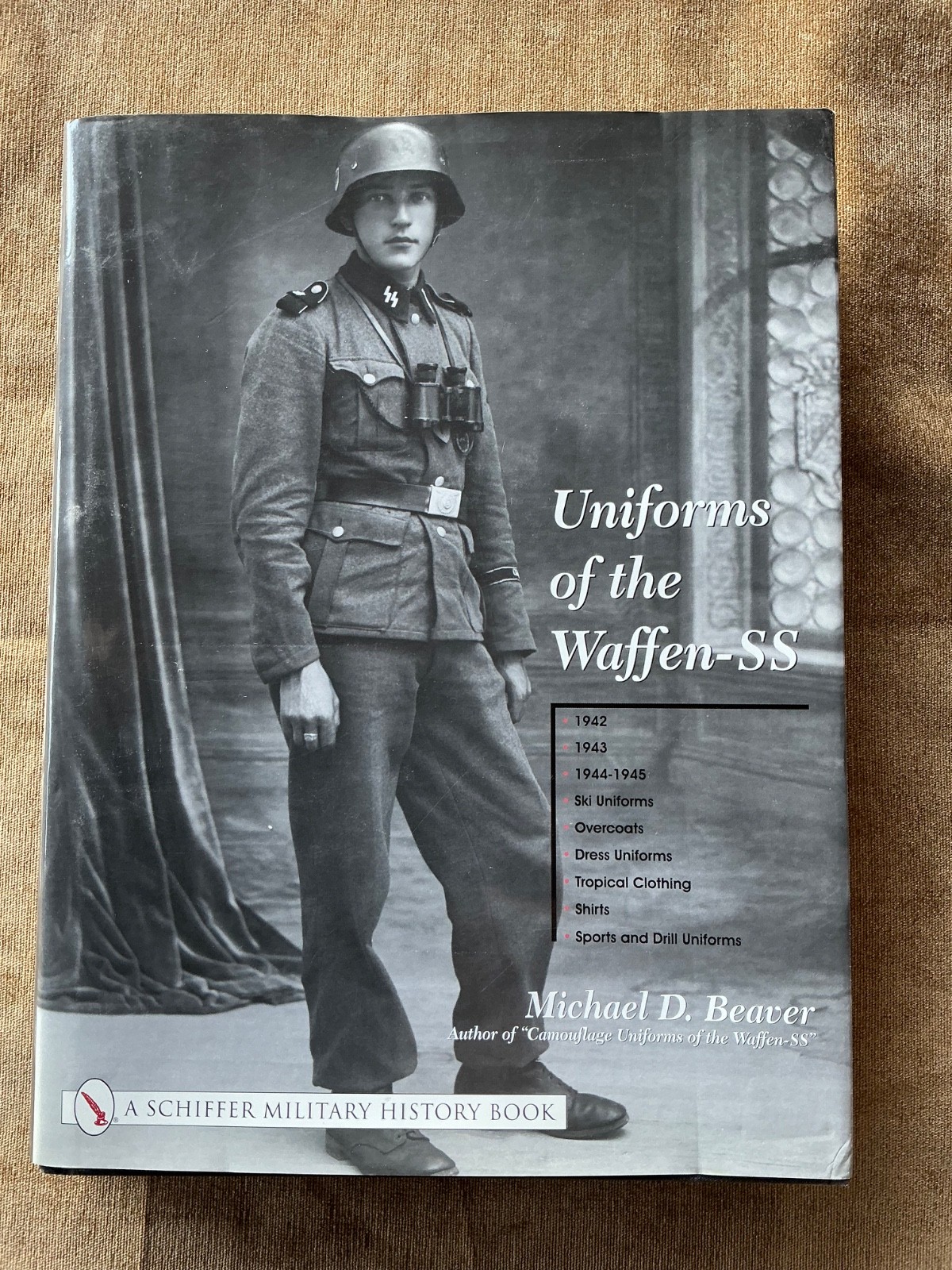 Uniforms of the Waffen SS