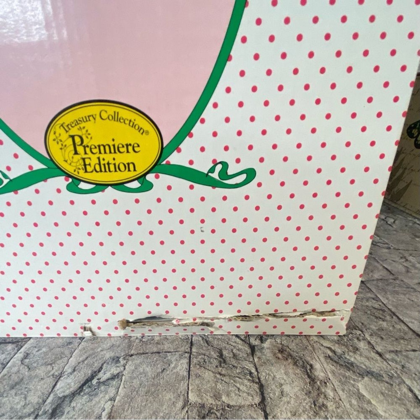 Paradise Galleries VTG Porcelain Doll Native American New In Box Joyful Dove