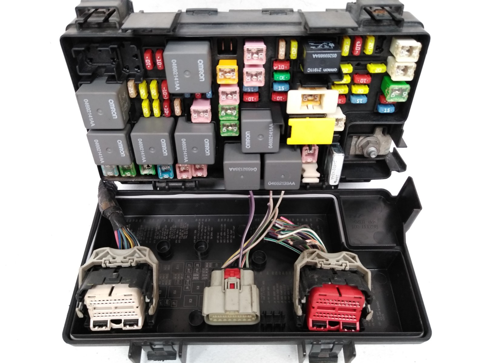 04692304AE Jeep 2009 2010 Liberty Fuse Box Dodge Nitro Front Relay Engine OEM J8